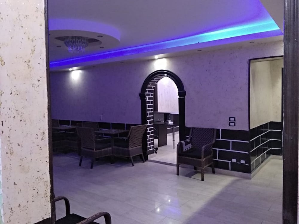 Oasis Hotel 2