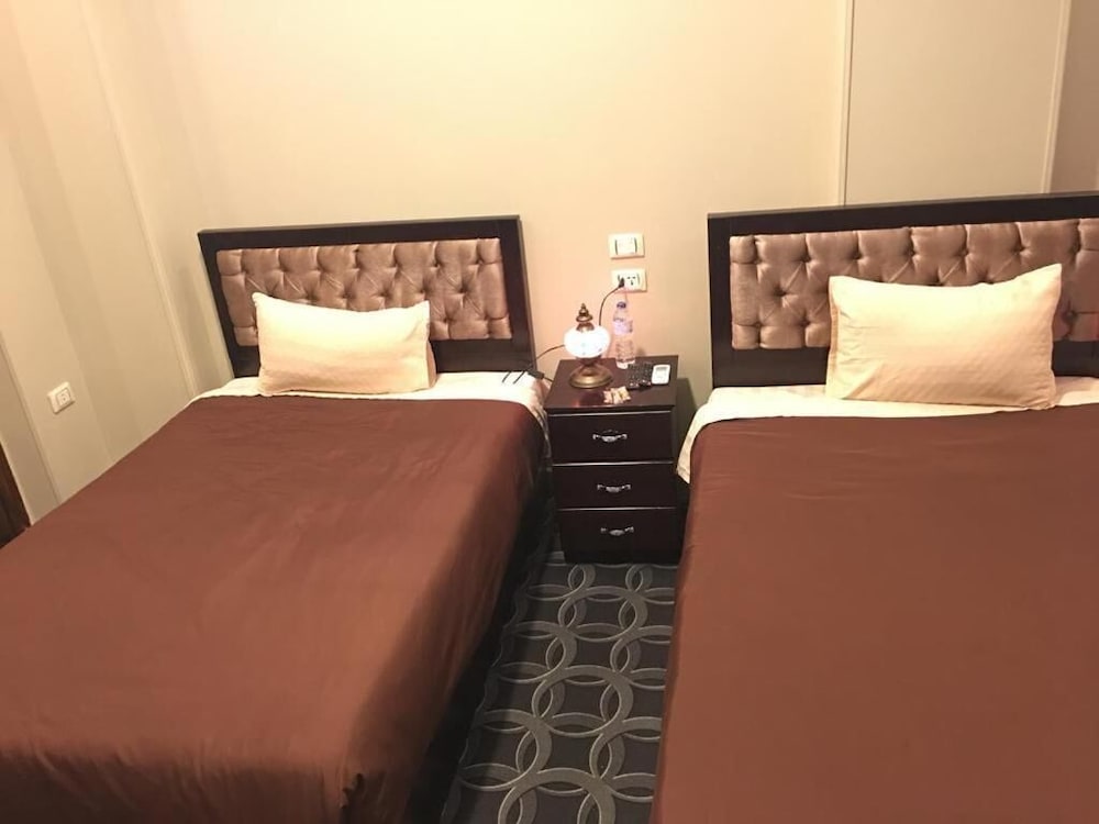 Oasis Hotel 22