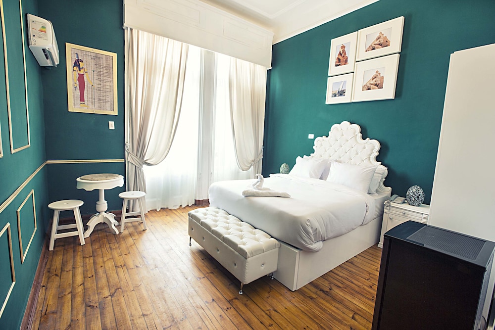 Tahrir Plaza Suites 1