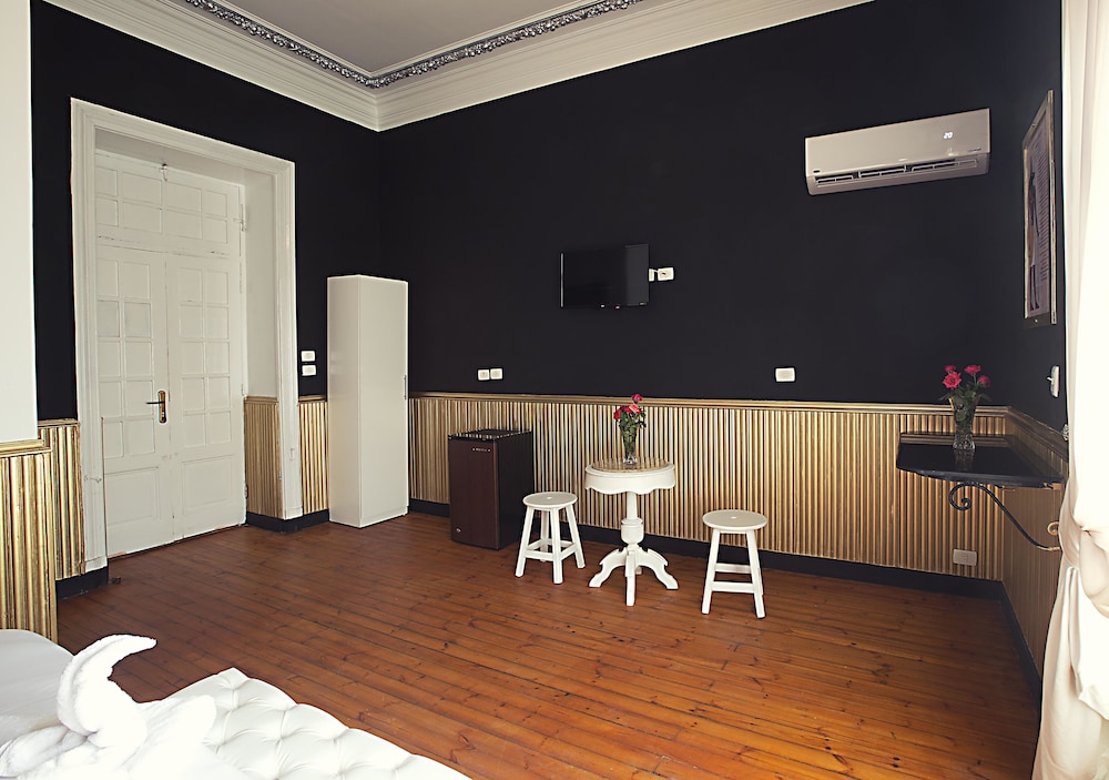 Tahrir Plaza Suites 7