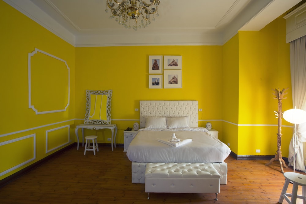 Tahrir Plaza Suites 18