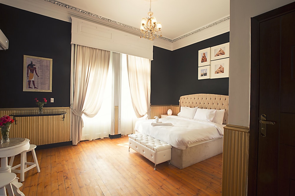 Tahrir Plaza Suites 13