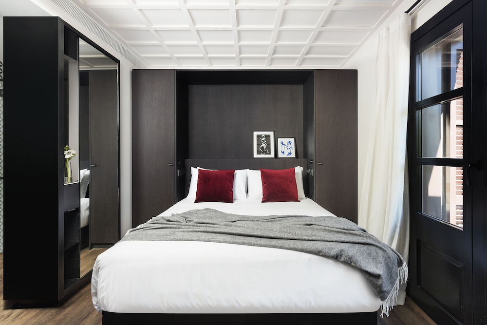 Yurbban Ramblas Boutique Hotel 8