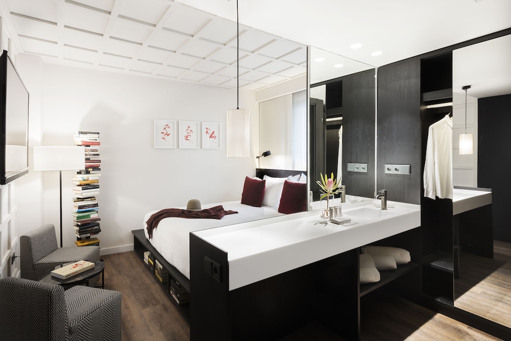 Yurbban Ramblas Boutique Hotel 10