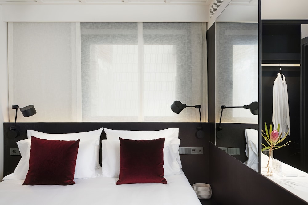 Yurbban Ramblas Boutique Hotel 18