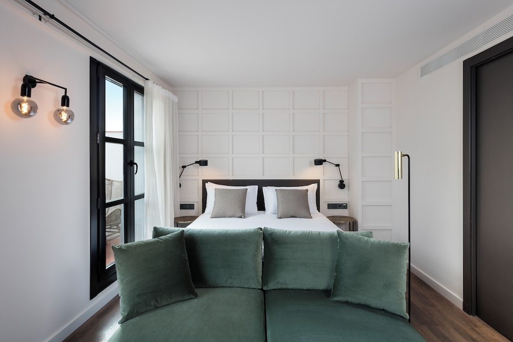 Yurbban Ramblas Boutique Hotel 23