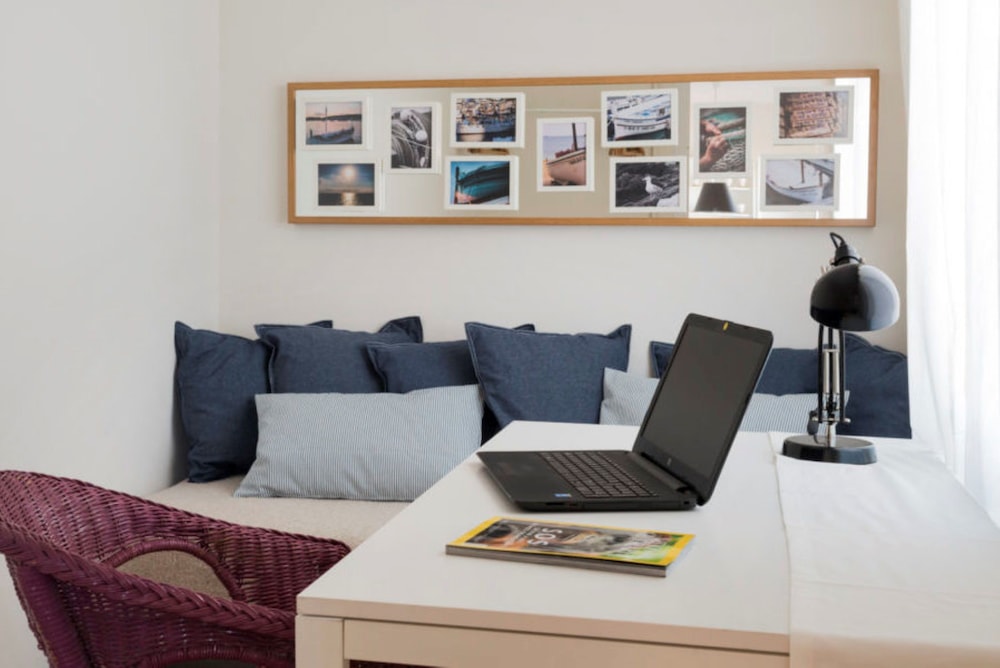 AinB Barcelona Sants Apartments 3