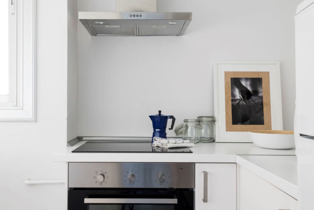 AinB Barcelona Sants Apartments 15