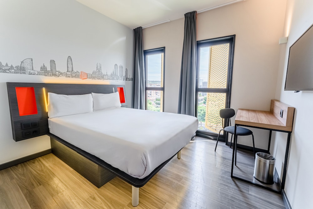 easyHotel Barcelona Fira 24