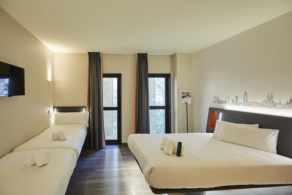 easyHotel Barcelona Fira 4