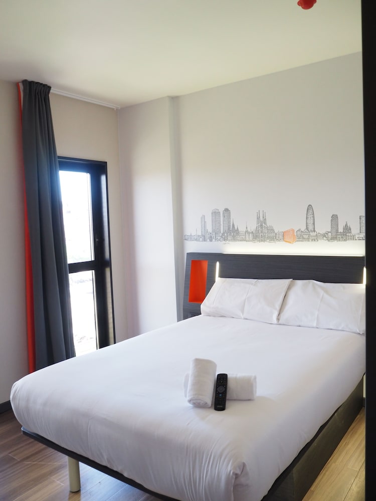 easyHotel Barcelona Fira 9