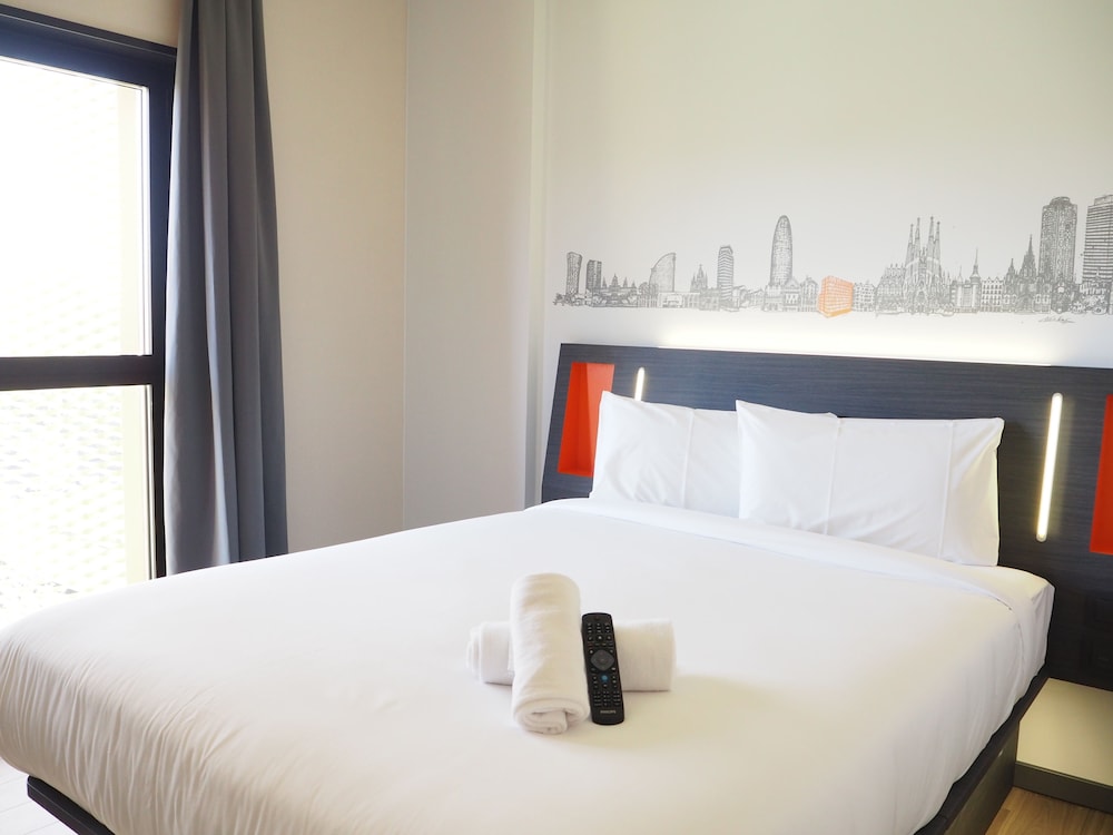 easyHotel Barcelona Fira 5