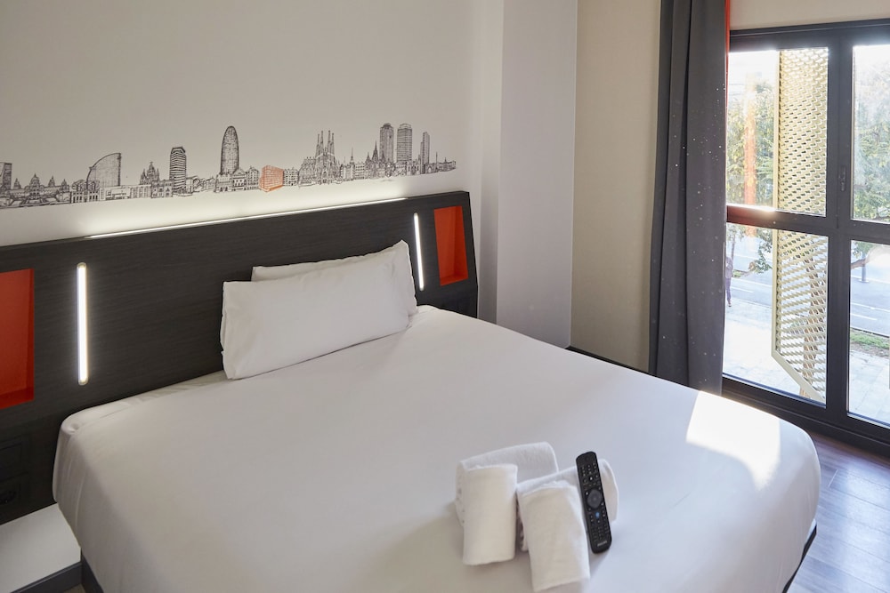 easyHotel Barcelona Fira 3