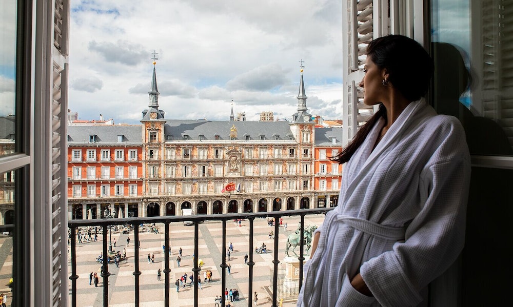 Pestana Collection Plaza Mayor 16