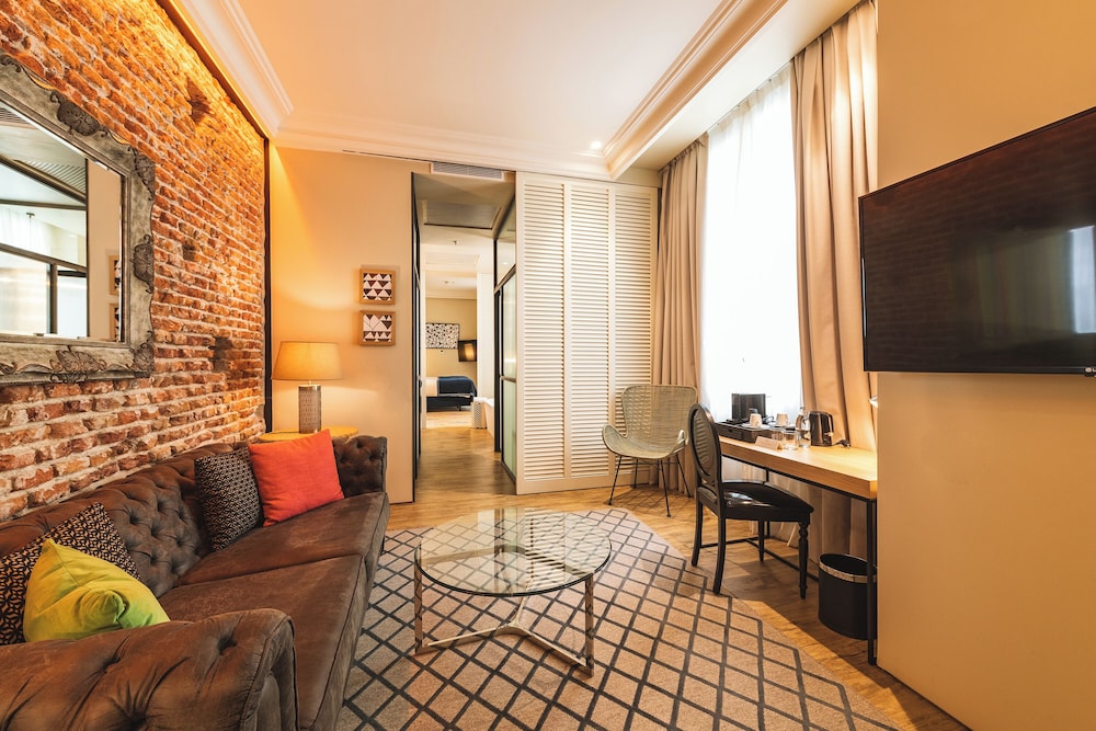 Pestana Collection Plaza Mayor 18
