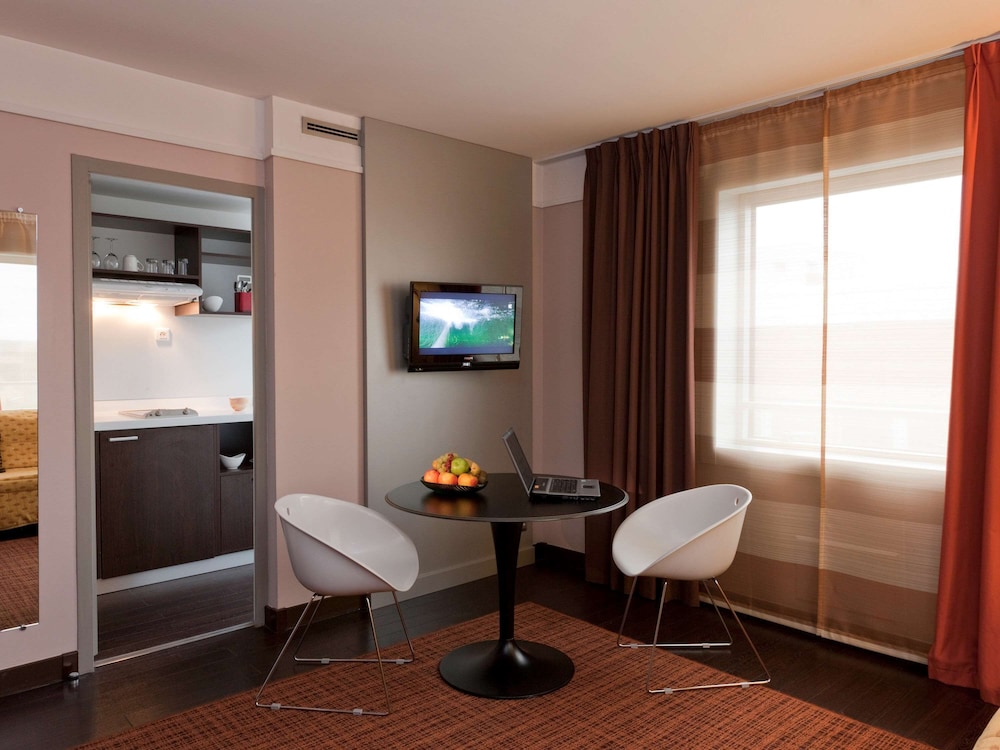 Résidence Mercure Paris La Défense Grande Arche 5