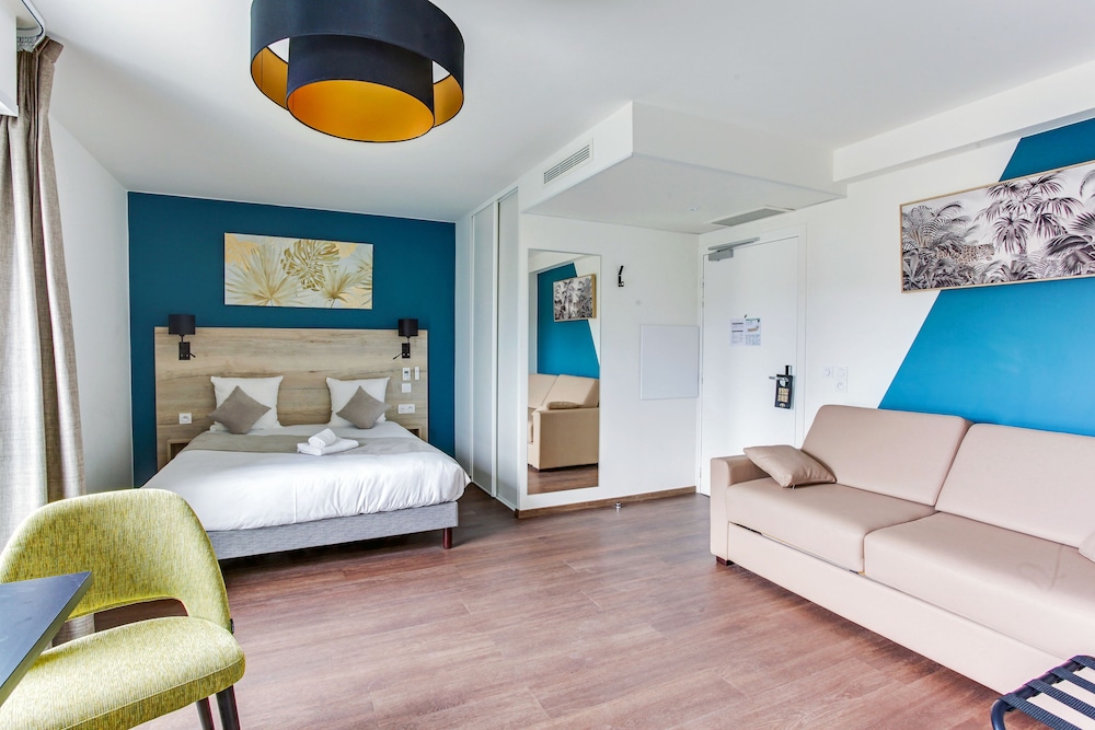 All Suites Appart Hôtel Massy-Palaiseau 1