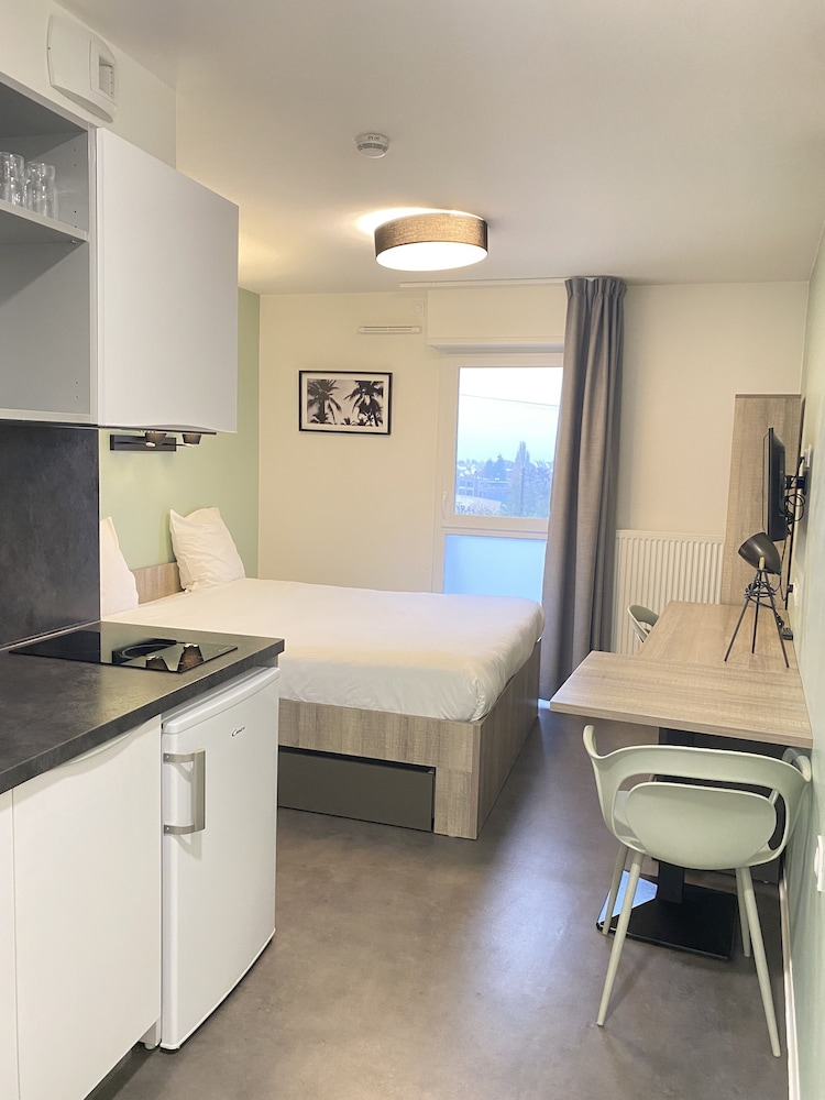 All Suites Appart Hôtel Massy-Palaiseau 24