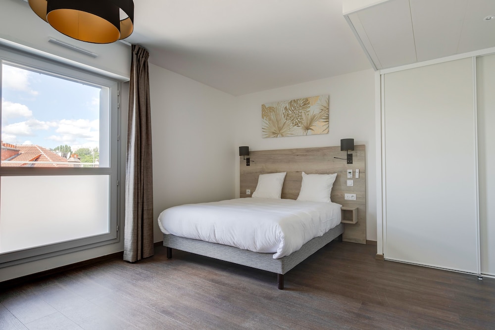 All Suites Appart Hôtel Massy-Palaiseau 16