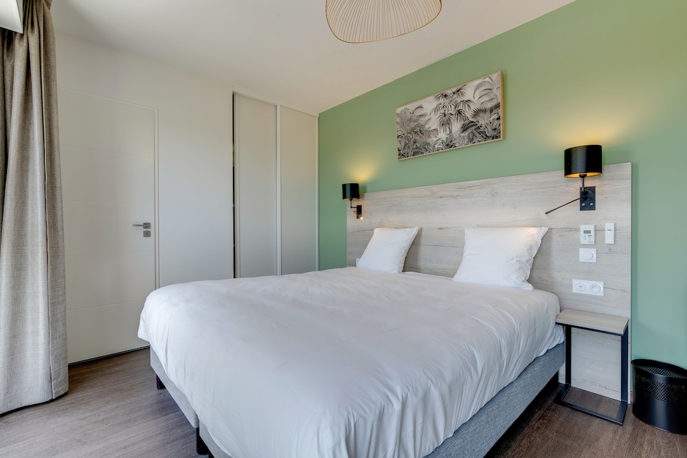 All Suites Appart Hôtel Massy-Palaiseau 8
