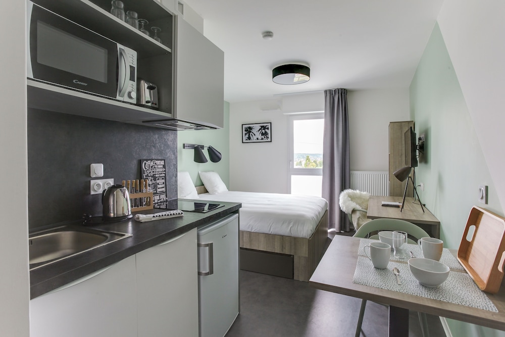All Suites Appart Hôtel Massy-Palaiseau 17