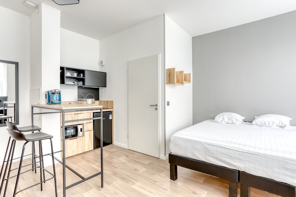 ECLA Paris Massy Palaiseau 18