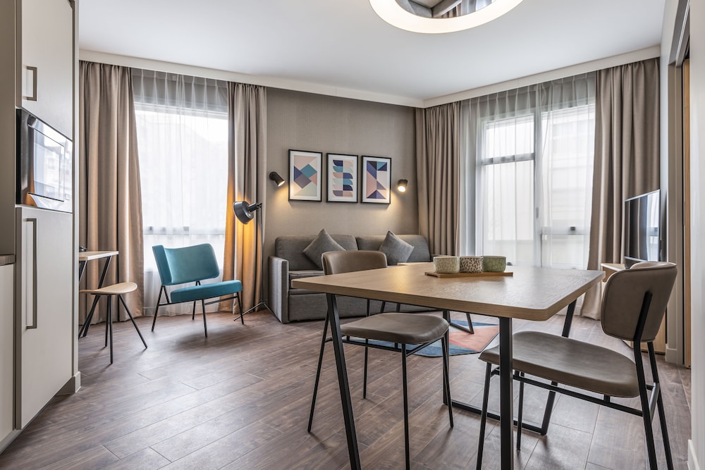 Aparthotel Adagio Paris Nation 12