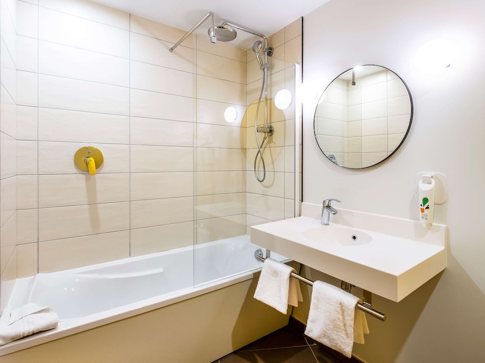 Ibis Styles Paris Meteor Avenue d'Italie 21