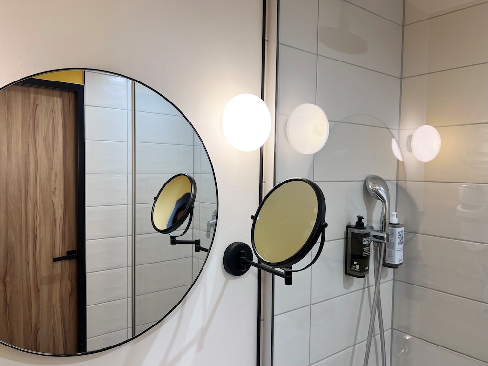 Ibis Styles Paris Meteor Avenue d'Italie 24