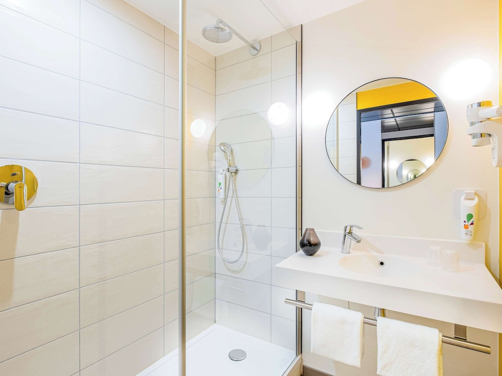 Ibis Styles Paris Meteor Avenue d'Italie 22