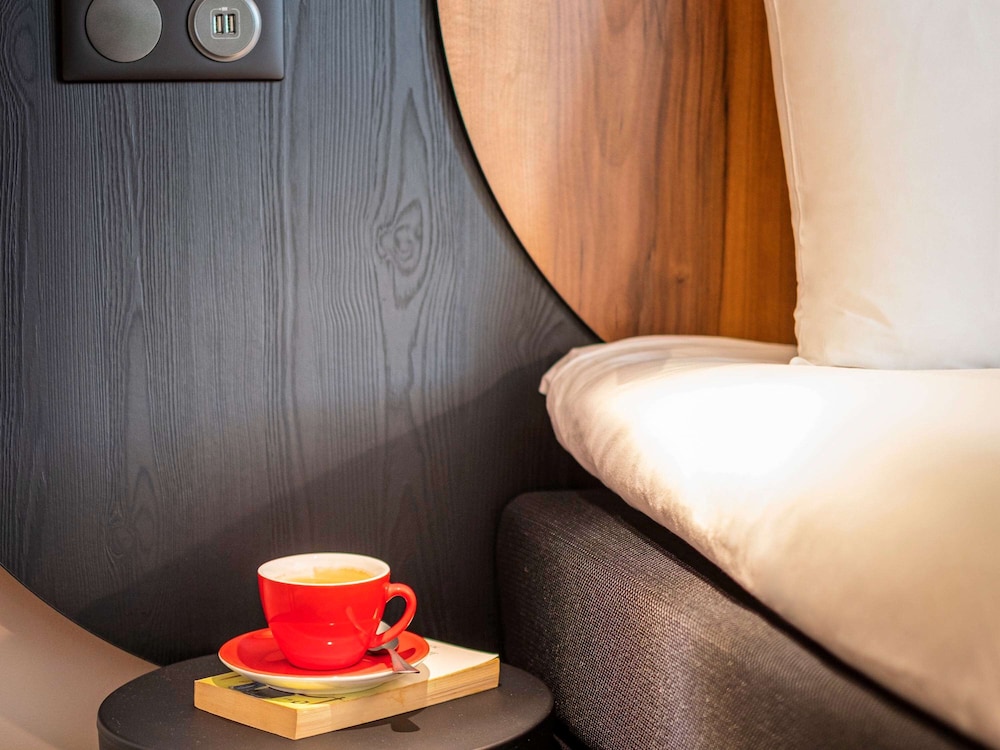 Ibis Styles Paris Meteor Avenue d'Italie 9