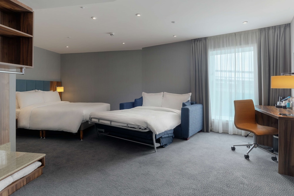 Hilton Garden Inn London Heathrow Terminals 2 and 3 12