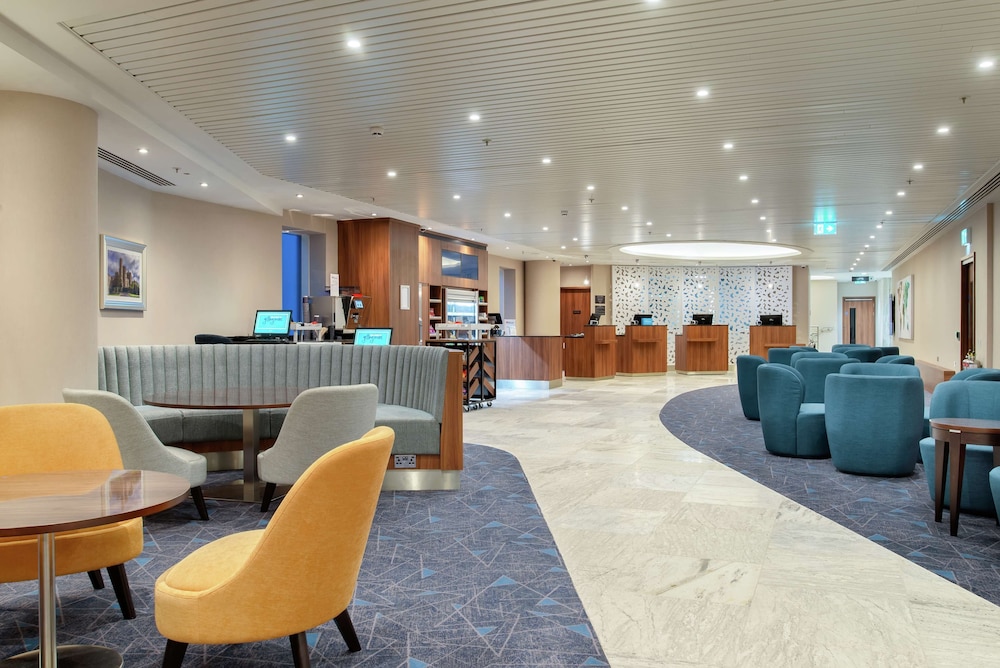 Hilton Garden Inn London Heathrow Terminals 2 and 3 3