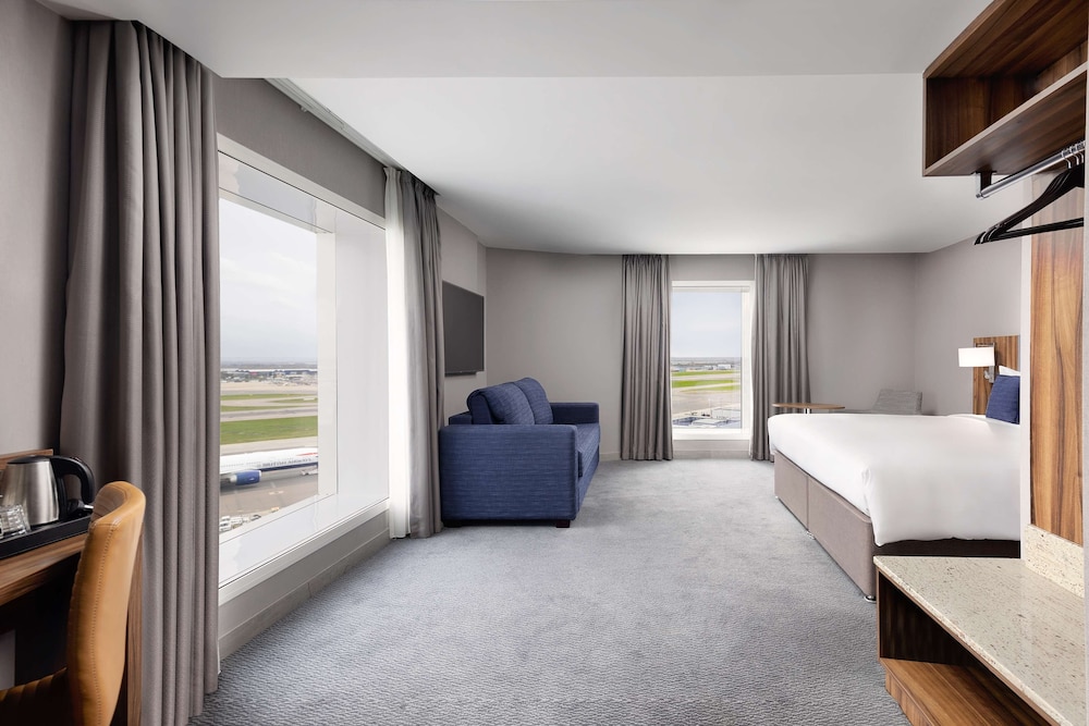 Hilton Garden Inn London Heathrow Terminals 2 and 3 23