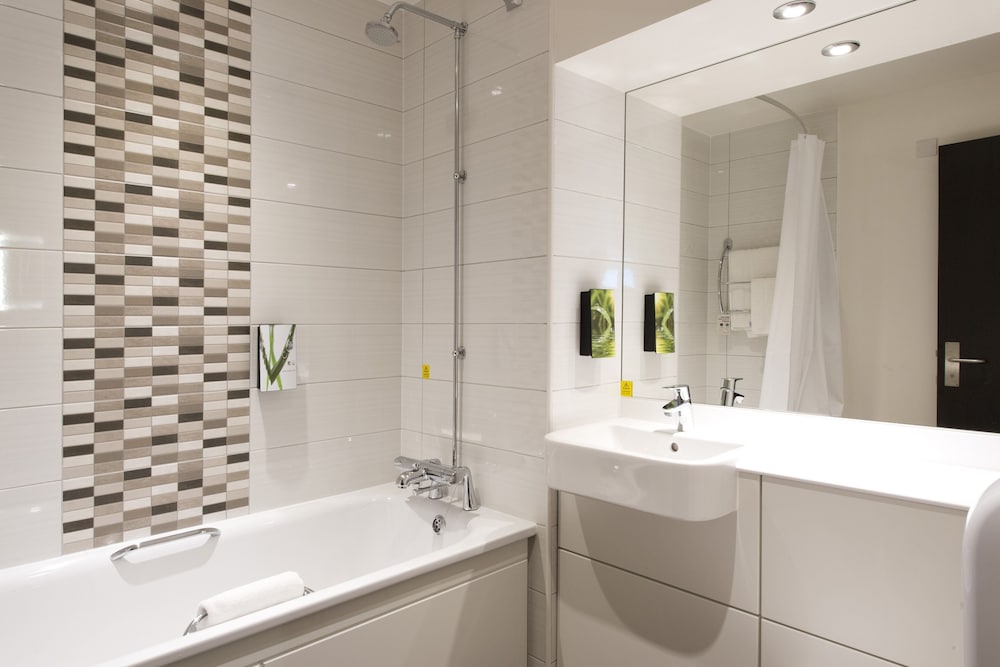 Premier Inn Reading Gateway 3