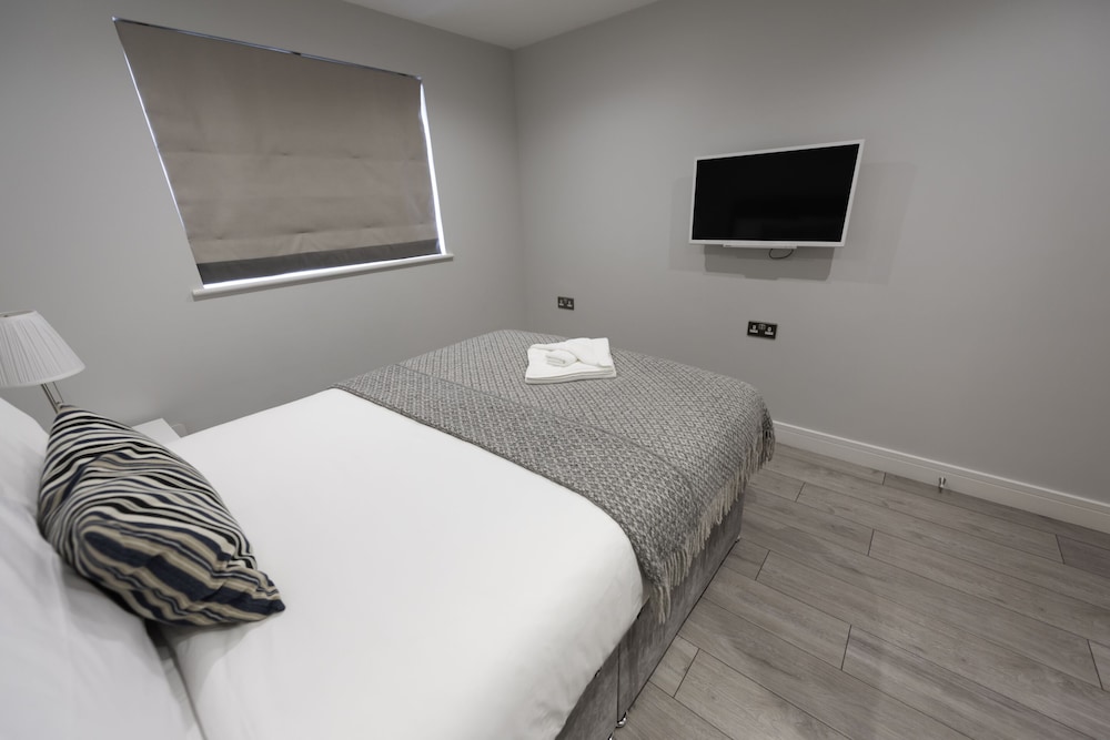 Ivory Lodge 13