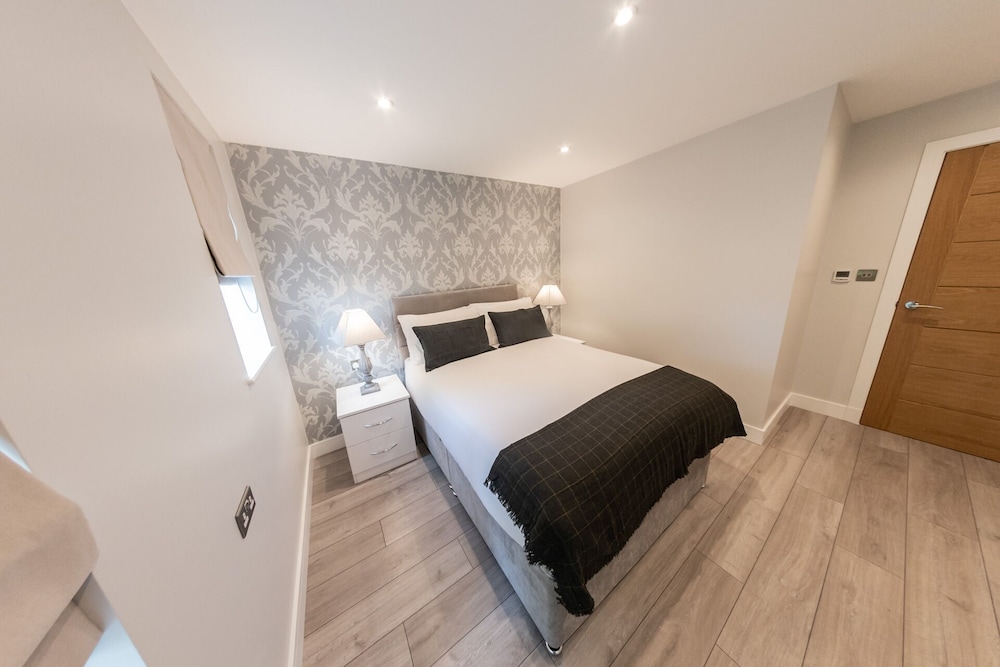 Ivory Lodge 10