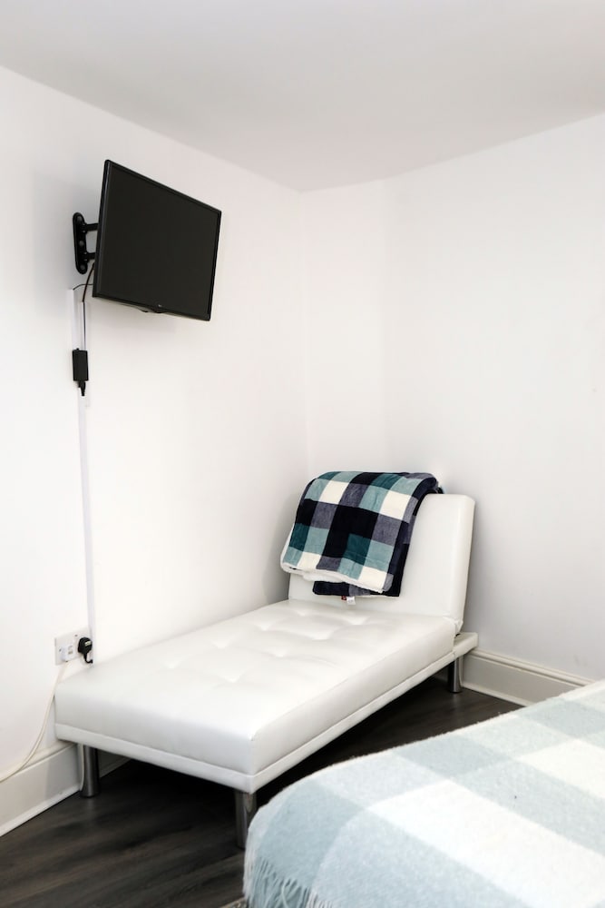 Village Hotel 11