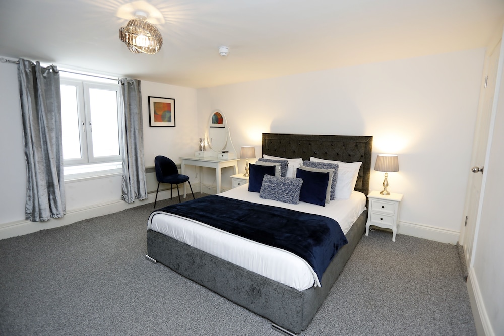 Village Hotel 24