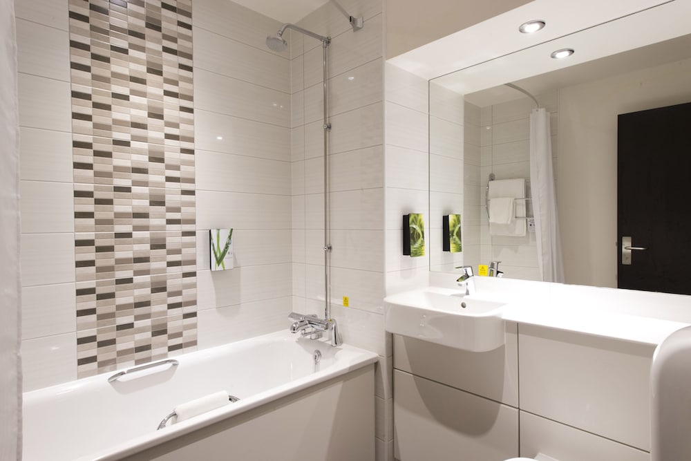 Premier Inn London Wembley Stadium Hotel 10