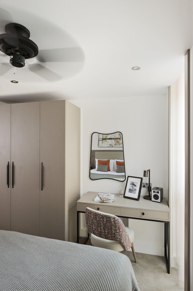 The Chronicle Supercity Aparthotels 7