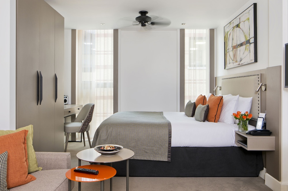 The Chronicle Supercity Aparthotels 1