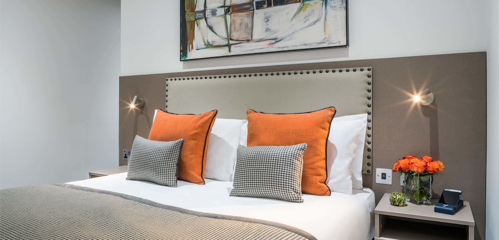 The Chronicle Supercity Aparthotels 5