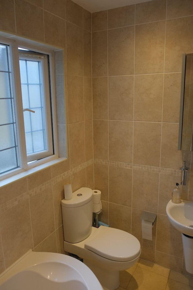 Goodenough Guesthouse 14
