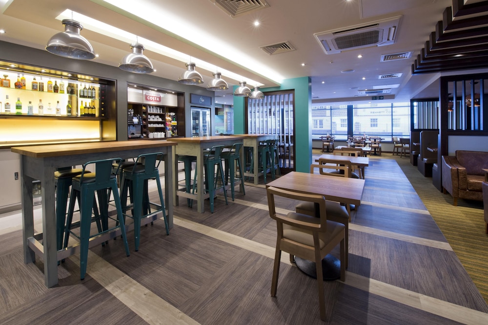 Premier Inn Letchworth Garden City 12