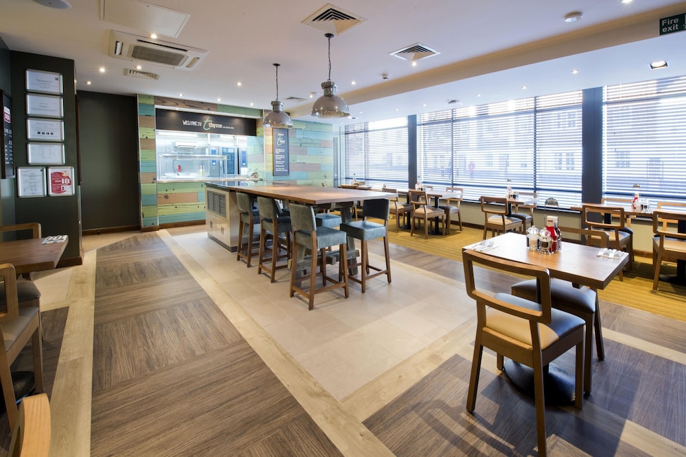 Premier Inn Letchworth Garden City 15