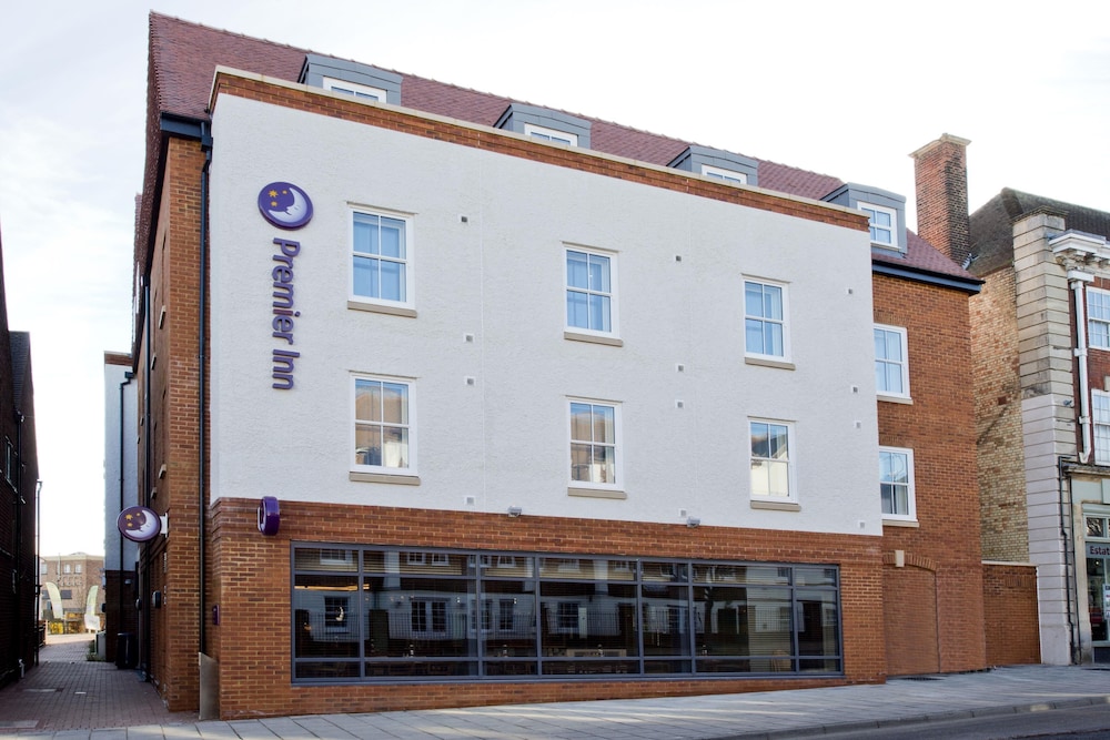 Premier Inn Letchworth Garden City 1
