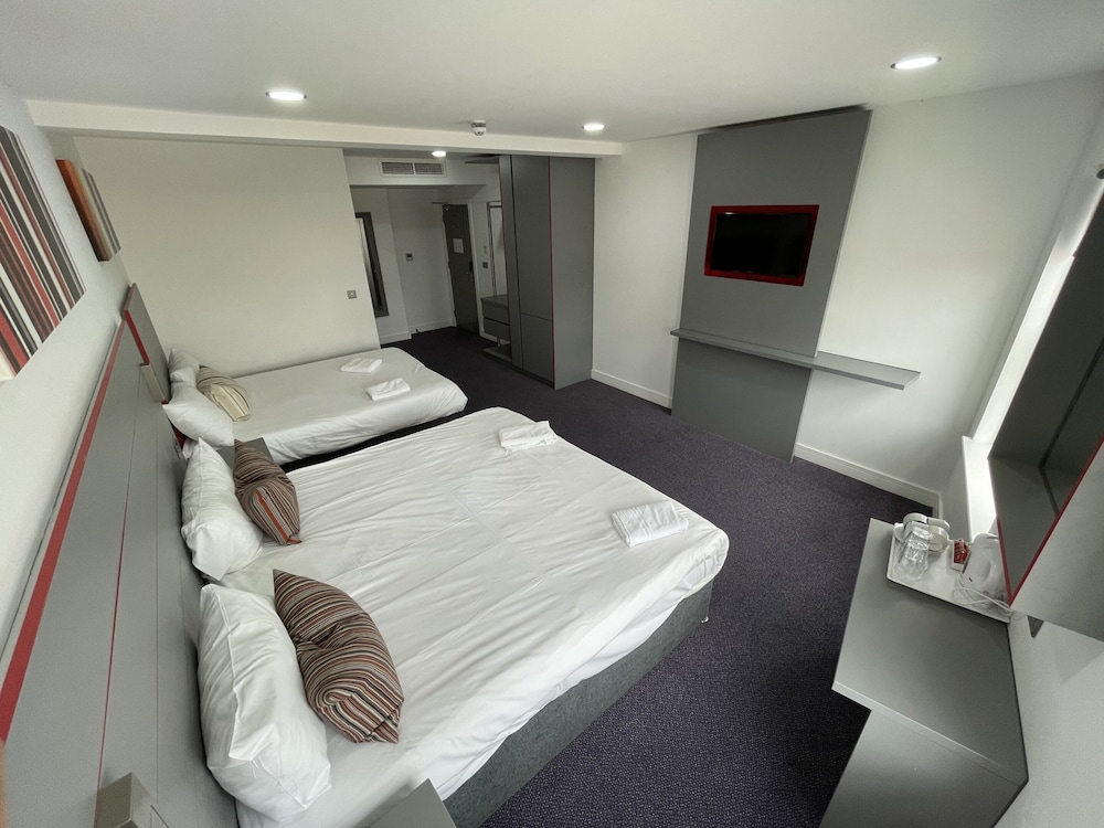 Ilford Hotel Goodmayes 17