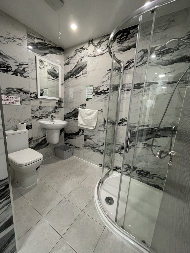 Ilford Hotel Goodmayes 24