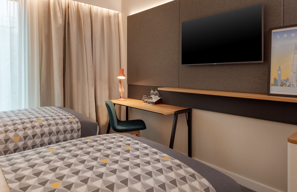 Holiday Inn London - Heathrow Bath Road 14